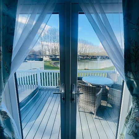 The Poplars Lodge With Hot Tub York Zewnętrze zdjęcie