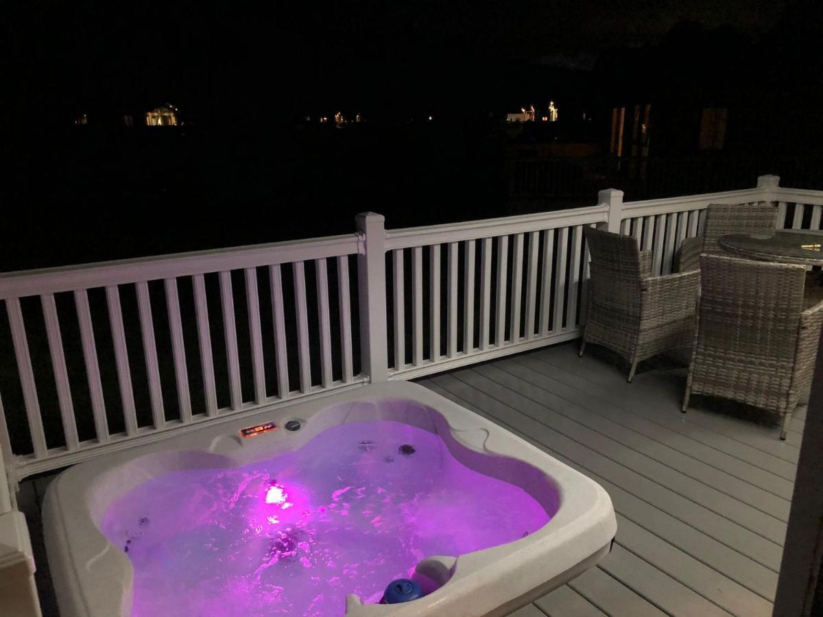 The Poplars Lodge With Hot Tub York Zewnętrze zdjęcie